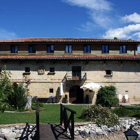 Hotel Posada Fuentes Carrionas Camasobres Exterior photo