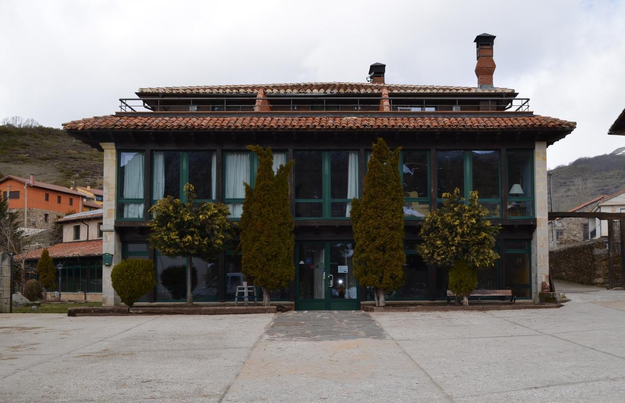 Hotel Posada Fuentes Carrionas Camasobres Exterior photo