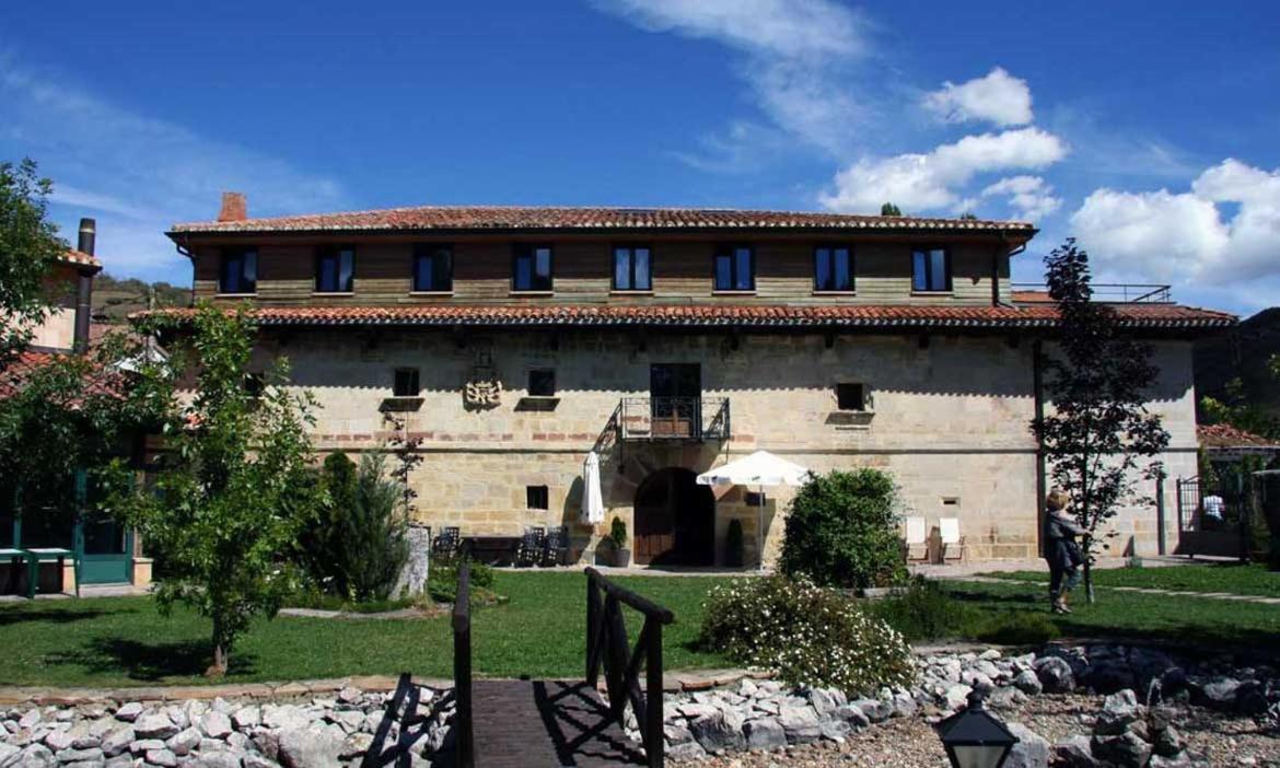 Hotel Posada Fuentes Carrionas Camasobres Exterior photo