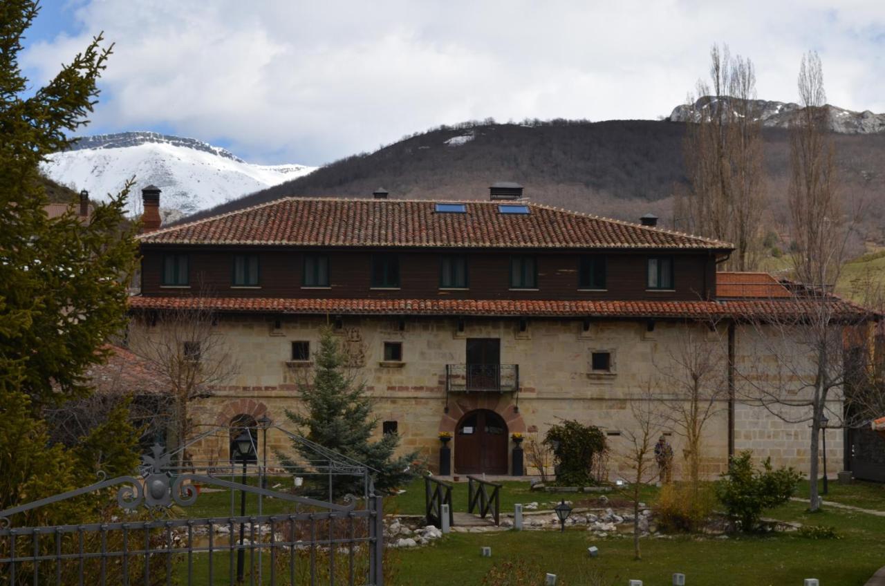 Hotel Posada Fuentes Carrionas Camasobres Exterior photo