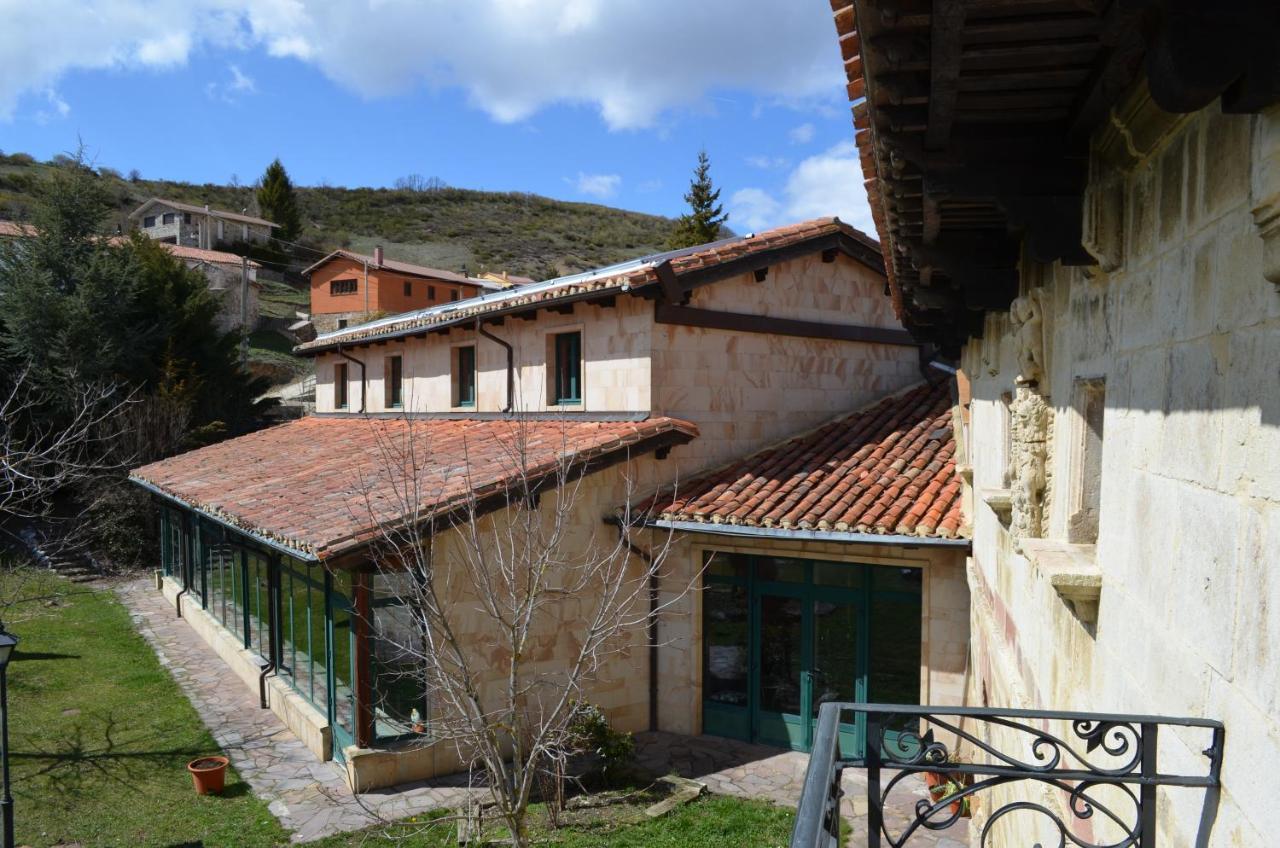 Hotel Posada Fuentes Carrionas Camasobres Exterior photo